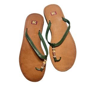 BC Footwear Green Leather Straps Tong Sandals Women’s Size 6.5